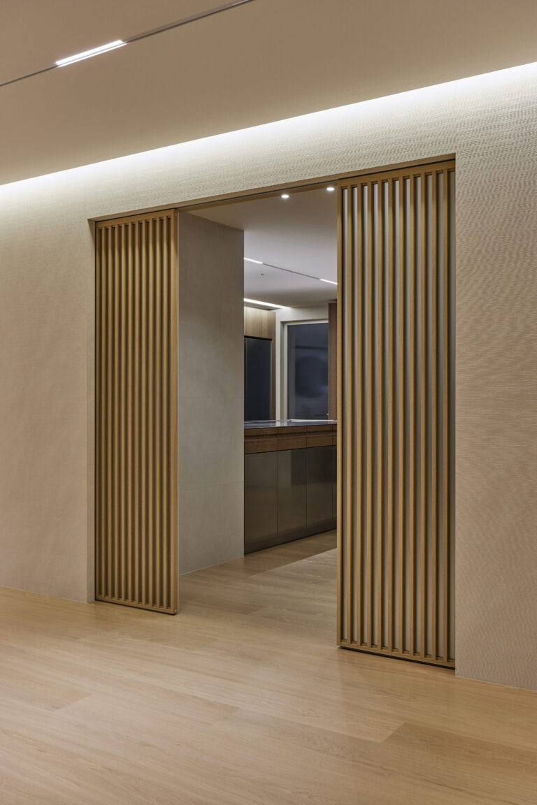 Dining (to Kitchen) (7)