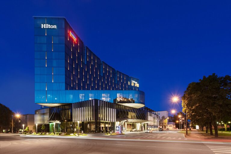 hilton-v2-04